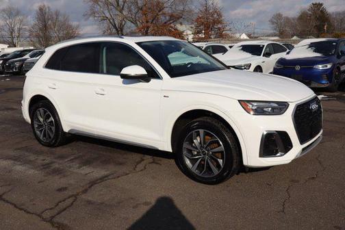 2022 Audi Q5 45 S line Premium