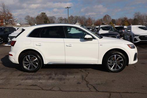2022 Audi Q5 45 S line Premium