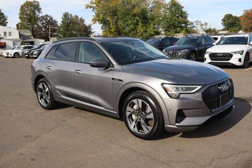 2021 Audi e-tron Premium