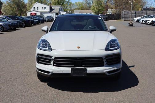 Chalk 2023 Porsche Cayenne Platinum Edition