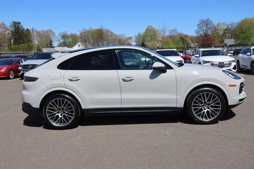 Chalk 2023 Porsche Cayenne Platinum Edition