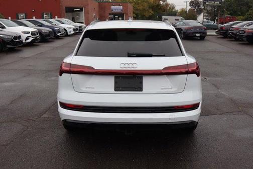 2021 Audi e-tron Premium