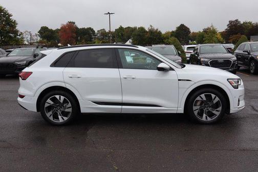 2021 Audi e-tron Premium