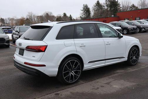 2022 Audi Q7 55 Prestige