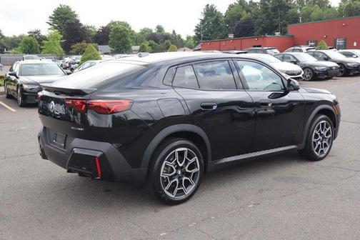 2025 BMW X2 xDrive28i