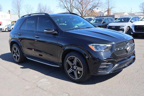 Obsidian Black Metallic 2025 Mercedes-Benz GLE 450e 4MATIC