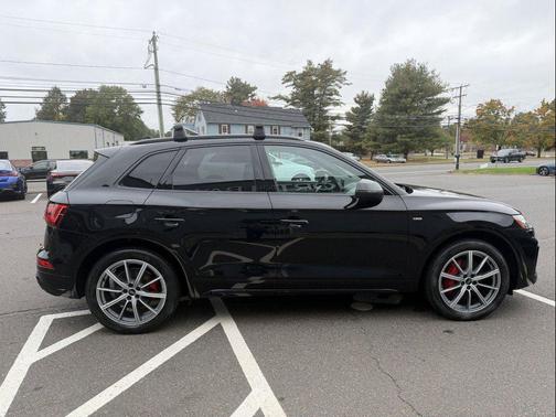 Mythos Black Metallic 2024 Audi Q5 55 S line Premium Plus