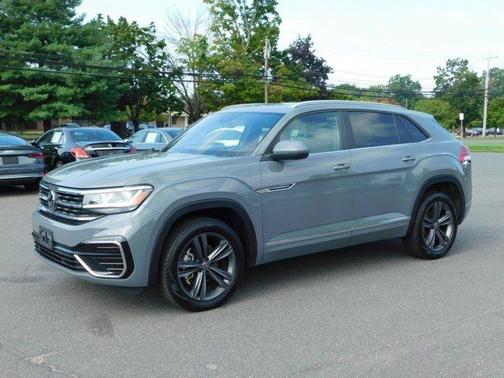 Photo 1 of 13 of 2021 Volkswagen Atlas Cross Sport 3.6L V6 SE w/Technology R-Line