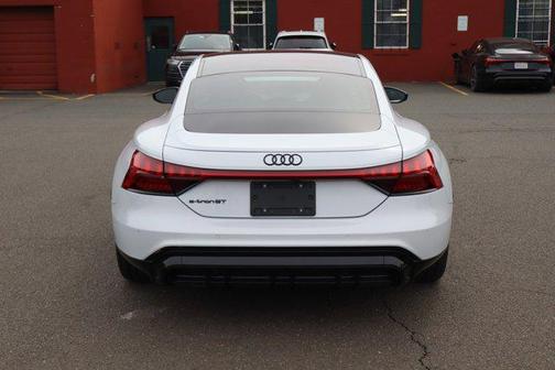 2023 Audi e-tron GT Premium Plus quattro