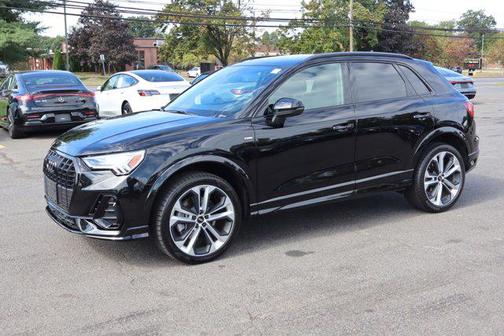 2022 Audi Q3 45 S line Premium Plus