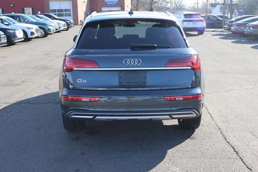 2023 Audi Q5 40 Premium Plus