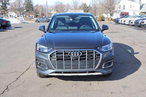 2023 Audi Q5 40 Premium Plus
