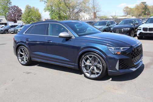 Waitomo Blue Metallic 2025 Audi RS Q8 4.0T
