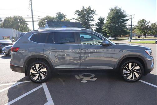 Pure Gray 2025 Volkswagen Atlas 2.0T SEL