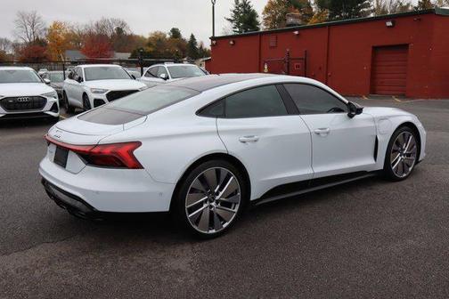 2022 Audi e-tron GT Prestige