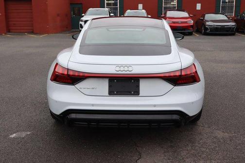 2022 Audi e-tron GT Prestige