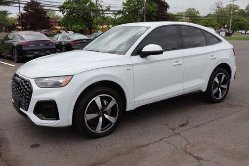 Glacier White Metallic 2022 Audi Q5 45 S line Premium Plus