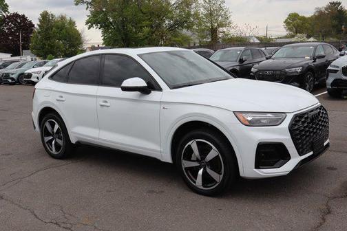 Glacier White Metallic 2022 Audi Q5 45 S line Premium Plus