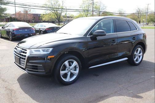 Mythos Black Metallic 2020 Audi Q5 45 Premium Plus