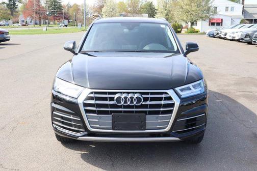 Mythos Black Metallic 2020 Audi Q5 45 Premium Plus