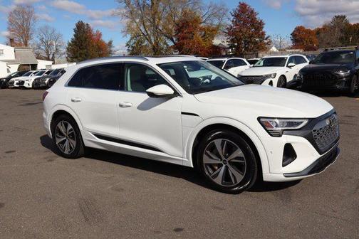 2024 Audi Q8 e-tron Premium Plus