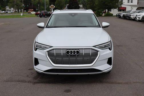 2021 Audi e-tron Premium Plus