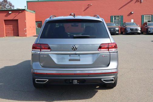 Platinum Gray Metallic 2022 Volkswagen Atlas 3.6L SE w/Technology