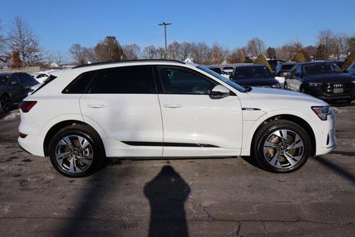 2021 Audi e-tron Premium