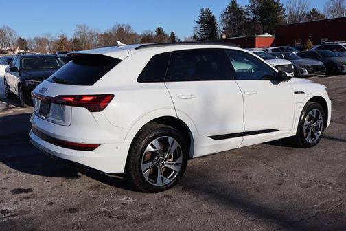 2021 Audi e-tron Premium