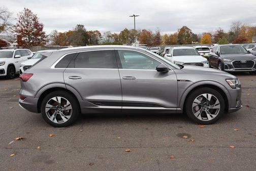 2021 Audi e-tron Premium