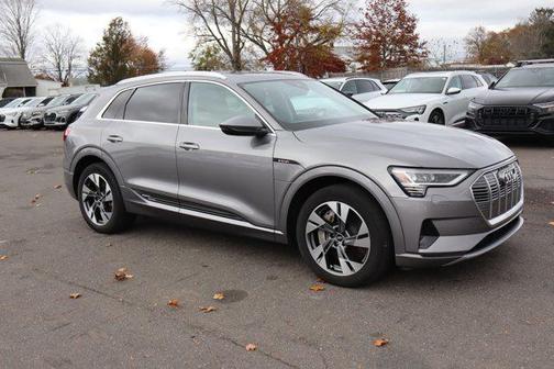 2021 Audi e-tron Premium