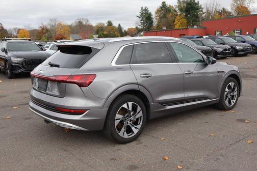 2021 Audi e-tron Premium