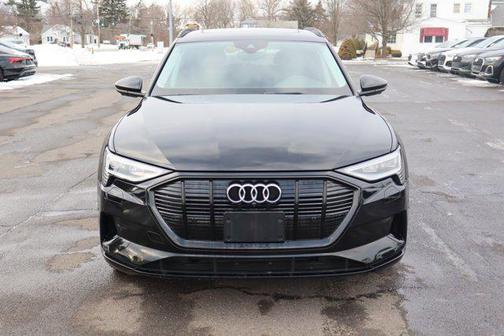 2021 Audi e-tron Premium