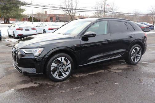 2021 Audi e-tron Premium