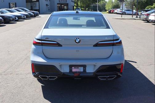 Brooklyn Grey Metallic 2024 BMW 760 xDrive