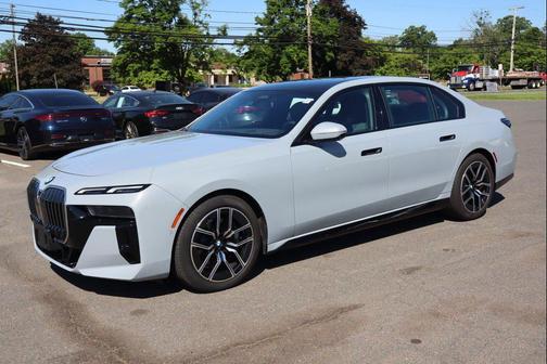 Brooklyn Grey Metallic 2024 BMW 760 xDrive