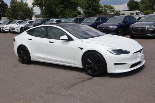 2022 Tesla Model S Plaid