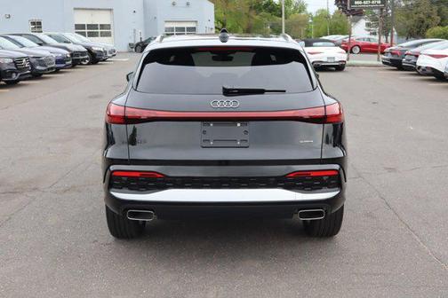 Mythos Black Metallic 2025 Audi Q5 Premium Plus TFSI quattro S tronic