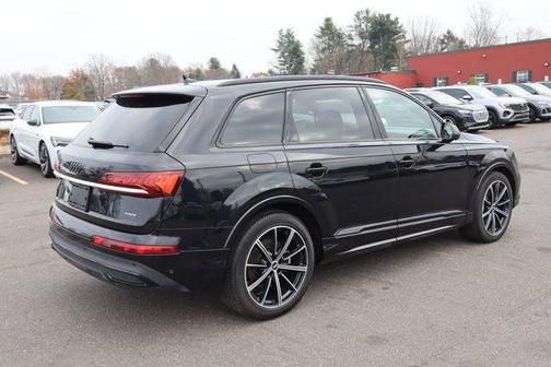 2021 Audi Q7 55 Prestige