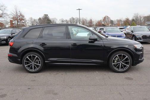 2021 Audi Q7 55 Prestige