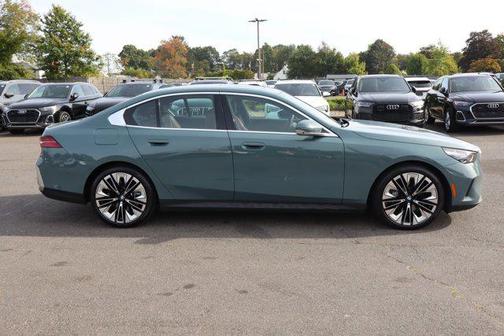 2025 BMW 540 i xDrive
