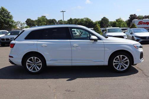 2025 Audi Q7 55 Premium Plus