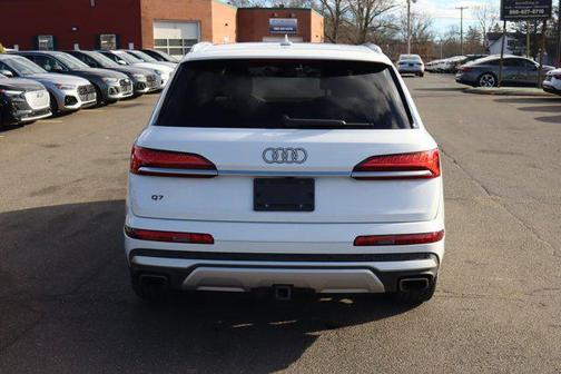 2025 Audi Q7 55 Premium Plus