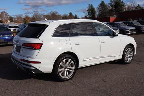 2025 Audi Q7 55 Premium Plus