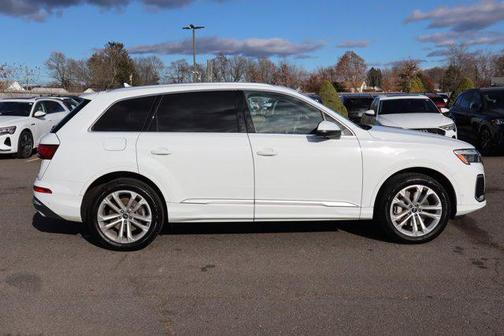 2025 Audi Q7 55 Premium Plus