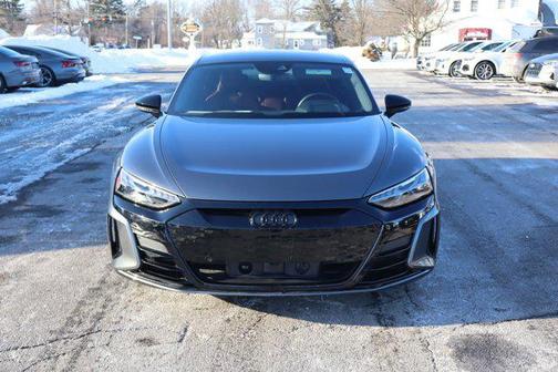 2022 Audi e-tron GT Premium Plus