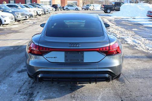 2022 Audi e-tron GT Premium Plus