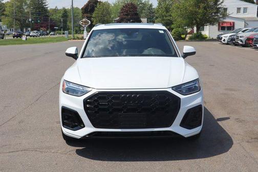 Glacier White Metallic 2024 Audi Q5 55 S line Premium Plus