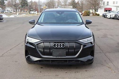 2021 Audi e-tron Prestige