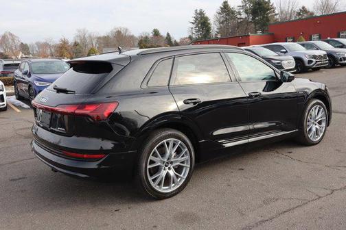 2021 Audi e-tron Prestige